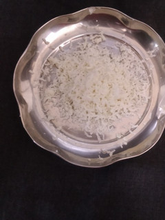 હોમ મેડ ચીઝ (Home Made Cheese Recipe In Gujarati) રેસીપી મુખ્ય ફોટો