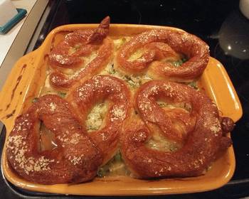 Easy Cooking Recipe Pretzel pot pie Delicious Nutritious