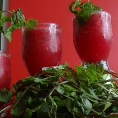 A picture of Watermelon sharbat.
