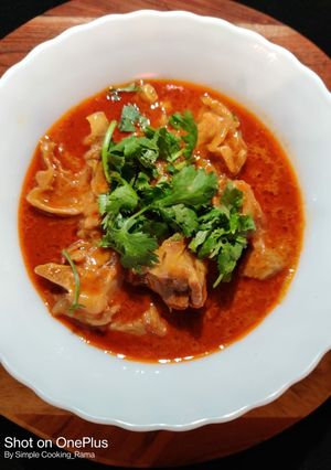 A picture of Mutton nihari.
