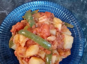 Una foto de Papas con chorizo y rajas