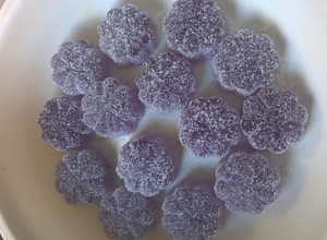Una foto de Gomitas caseras de gelatina