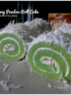Foto resep Steamed Cheezy Pandan Roll Cake (2 telur saja, lembuuuutt bgt..)