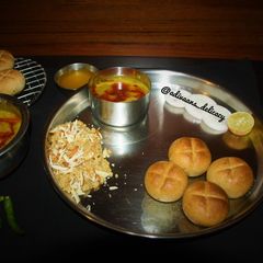 A picture of Daal baatti churma.