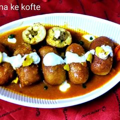 A picture of Dryfruits stuffed Chena ke kofte.