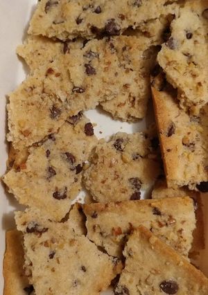 A picture of Toll House Kookie Brittle.