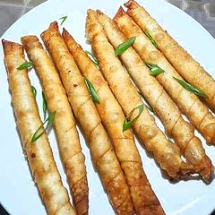 A picture of Chicken cigar roll🌯.