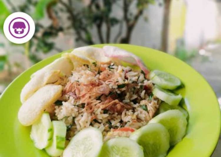Nasi Goreng Daun Mengkudu