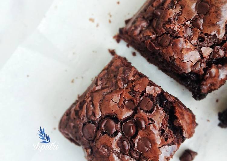 Langkah Mudah untuk Menyiapkan Brownies Shiny no mixer, Sempurna