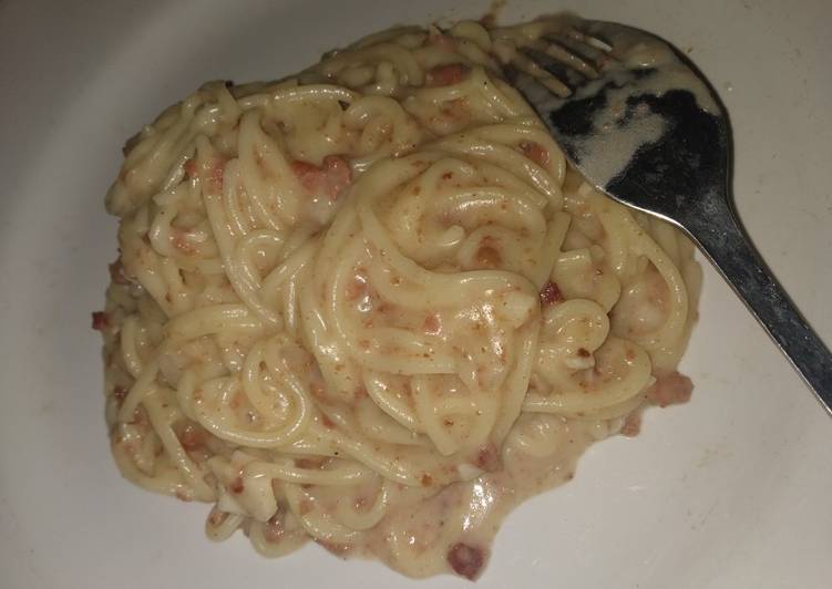 makanan Spaghetti Carbonara yang bikin betah