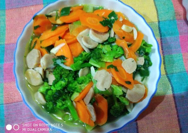 Cara mengolah Tumis brokoli wortel gurih