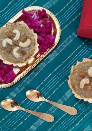 A picture of Sweet pongal (sakkarai pongal).