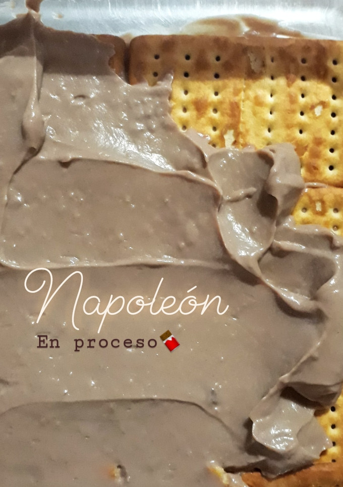 Una foto de Napoleón de chocolate