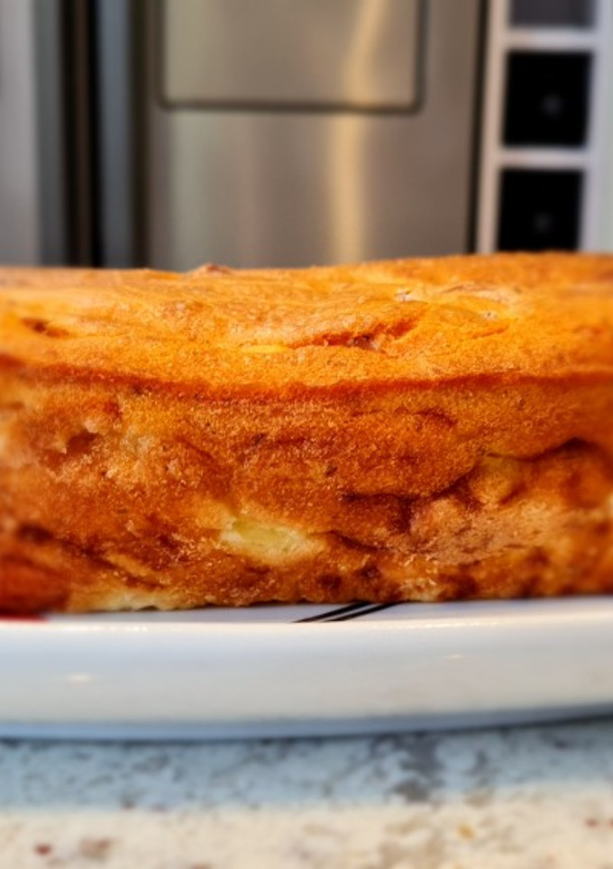 Una foto de Pastel salado de calabacín y bacon