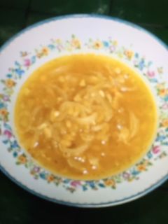 Una foto de Sopa de cebolla con alubias