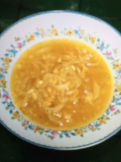 Una foto de Sopa de cebolla con alubias