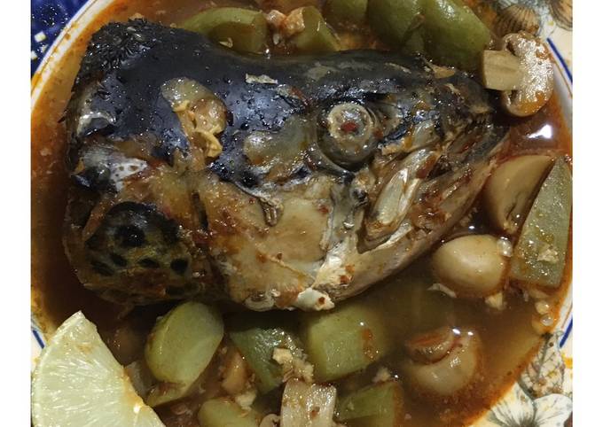 Tom Yum Kepala Salmon