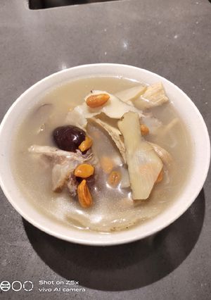 A picture of Herbs Soup.