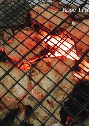 Hình của món Thịt Cốt Lết Nướng.