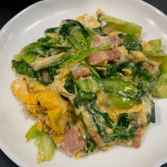 A picture of Outer leaf of Lettuce & Bacon  with Beaten Egg.