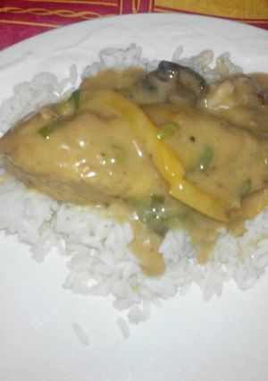 A picture of Creamy Chicken with Rice.