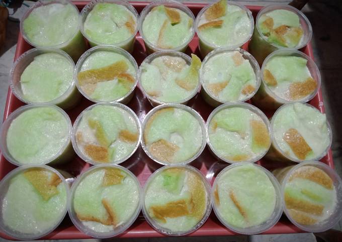 Cara Membuat Puding Kukus Roti Tawar Pandan Simpel