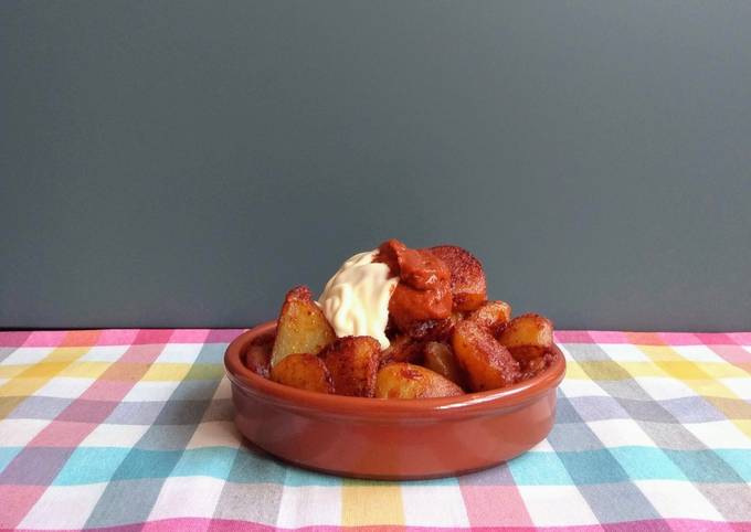 Patatas bravas caseras Receta de Cocinandoconlola_- Cookpad