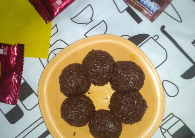 Bola-Bola Coklat