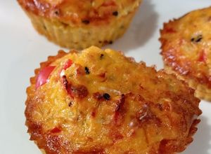 Una foto de Muffins de choclo, cebolla y morrón. + 6 meses BLW -Ideal viandas