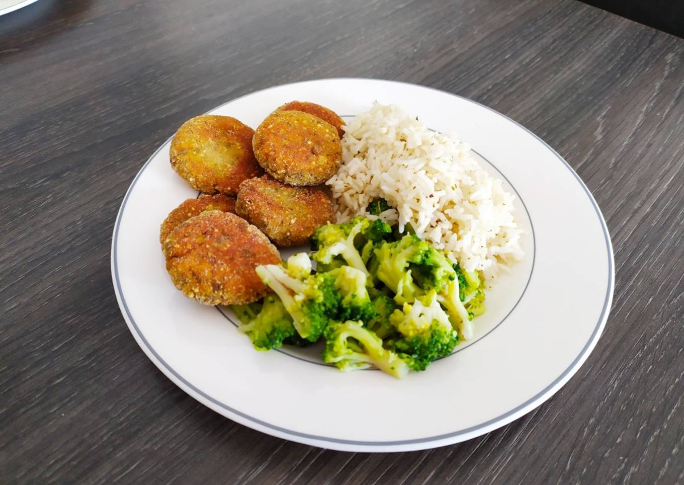 Koftas de lentejas rojas, pardinas, soja texturizada y quinoa