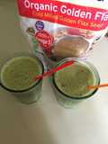 Batido de banana-almendras-espinacas-leche sin lactosa (smoothie)