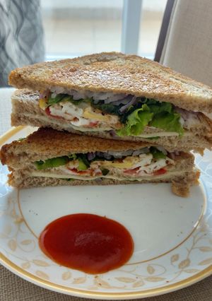 এগ পোচ স্যান্ডুইচ (Egg poach sandwich recipe in Bengali) রেসিপির প্রধান ছবি