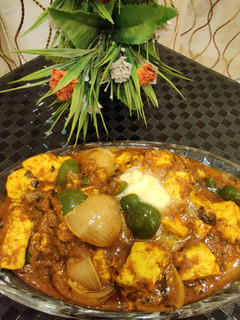 पनीर टिक्का इन ग्रेवी मसाला (Paneer Tikka in Gravy Masala recipe in hindi) रेसिपी मुख्य फोटो