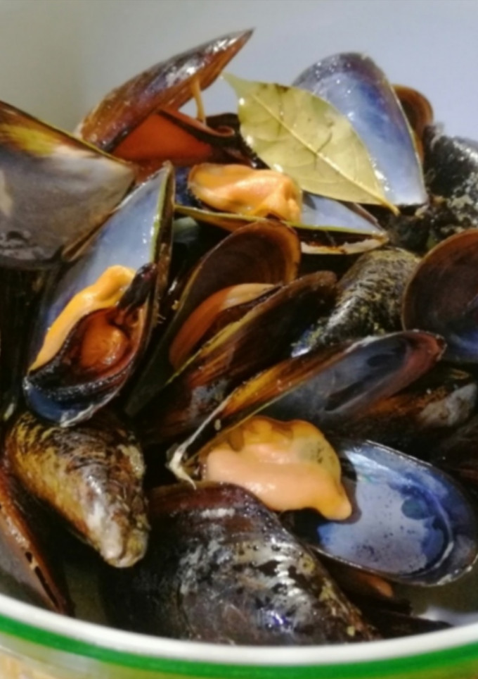 Una foto de Mejillones al vapor