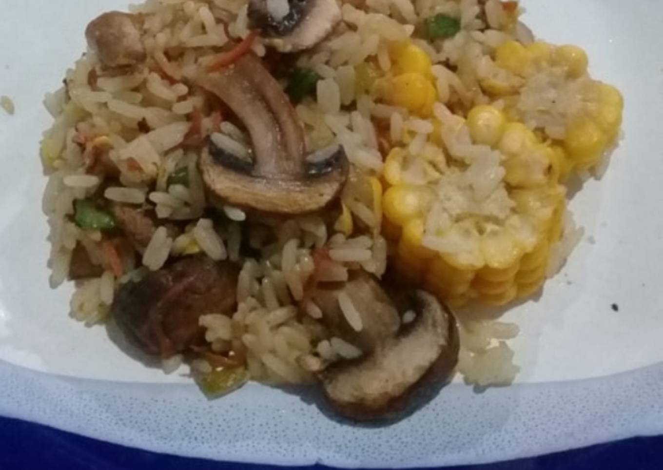 Salteado de arroz con verduras y champiñones