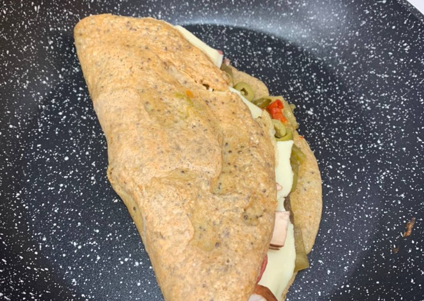 Tortita fit de chía y cacahuete rellena