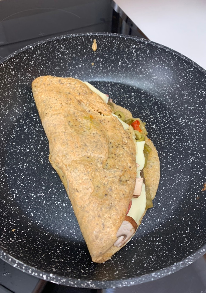 Una foto de Tortita fit de chía y cacahuete rellena
