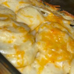 A picture of Scalloped Potatoes.