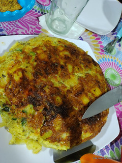 Una foto de ~Tortilla de papas rellena~