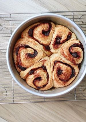 Hình của món Bánh mỳ quế nho - Cinnamon raisin rolls.