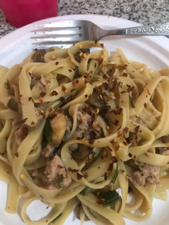 Una foto de Pasta con lo qué hay en el refri