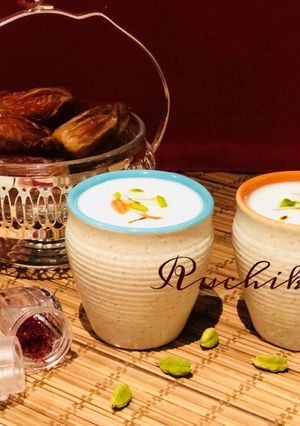 A picture of Meethi oats Lassi.