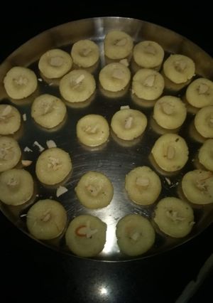 A picture of Coconut peda.