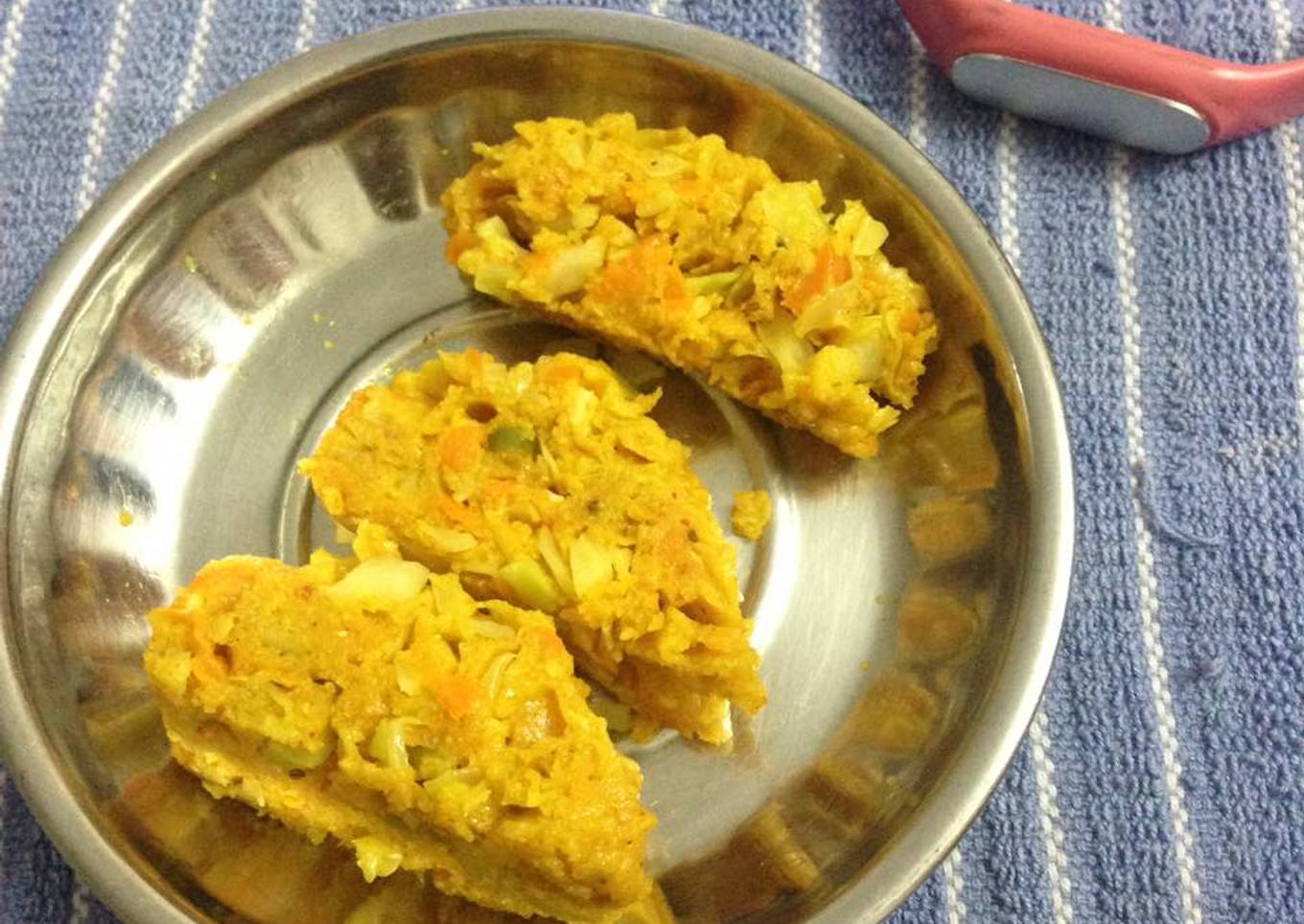 Kobi-Gajar-Jowar na Muthia