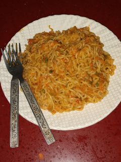 मसाला मैगी (Masala Maggi Recipe in Hindi) रेसिपी मुख्य फोटो