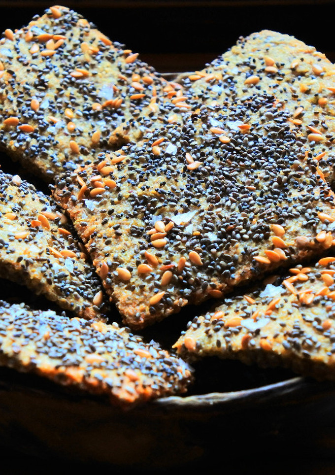 Una foto de Crackers de quinoa y semillas
