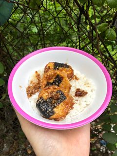 Hình của món Đậu hũ cuộn rong biển.
