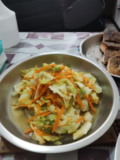 蒜炒高麗菜 的食譜成品照片