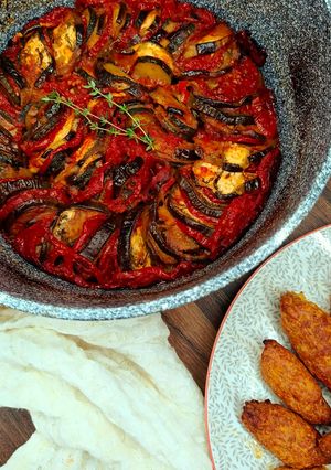 Sütőben sült Ratatouille fűszeres koftával recept fotója