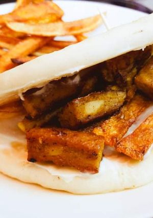 A picture of Shawarma.